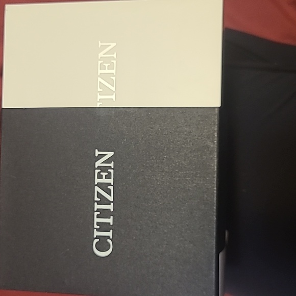 Brand new ladies Citizen watch - Picture 3 of 5